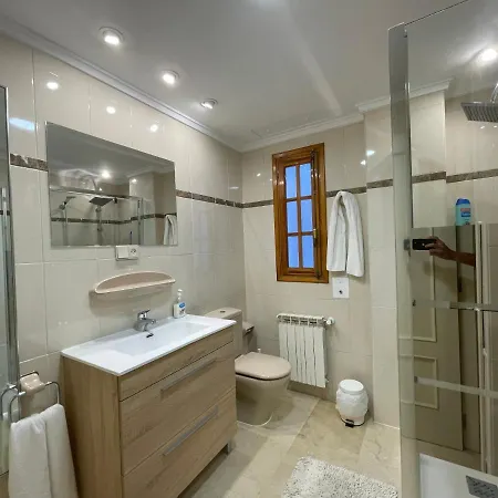 Varone 公寓 雷克纳