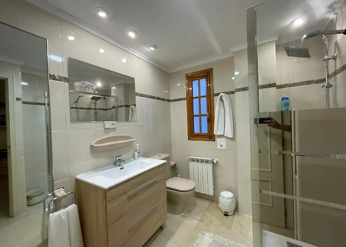 Varone アパート レケナ